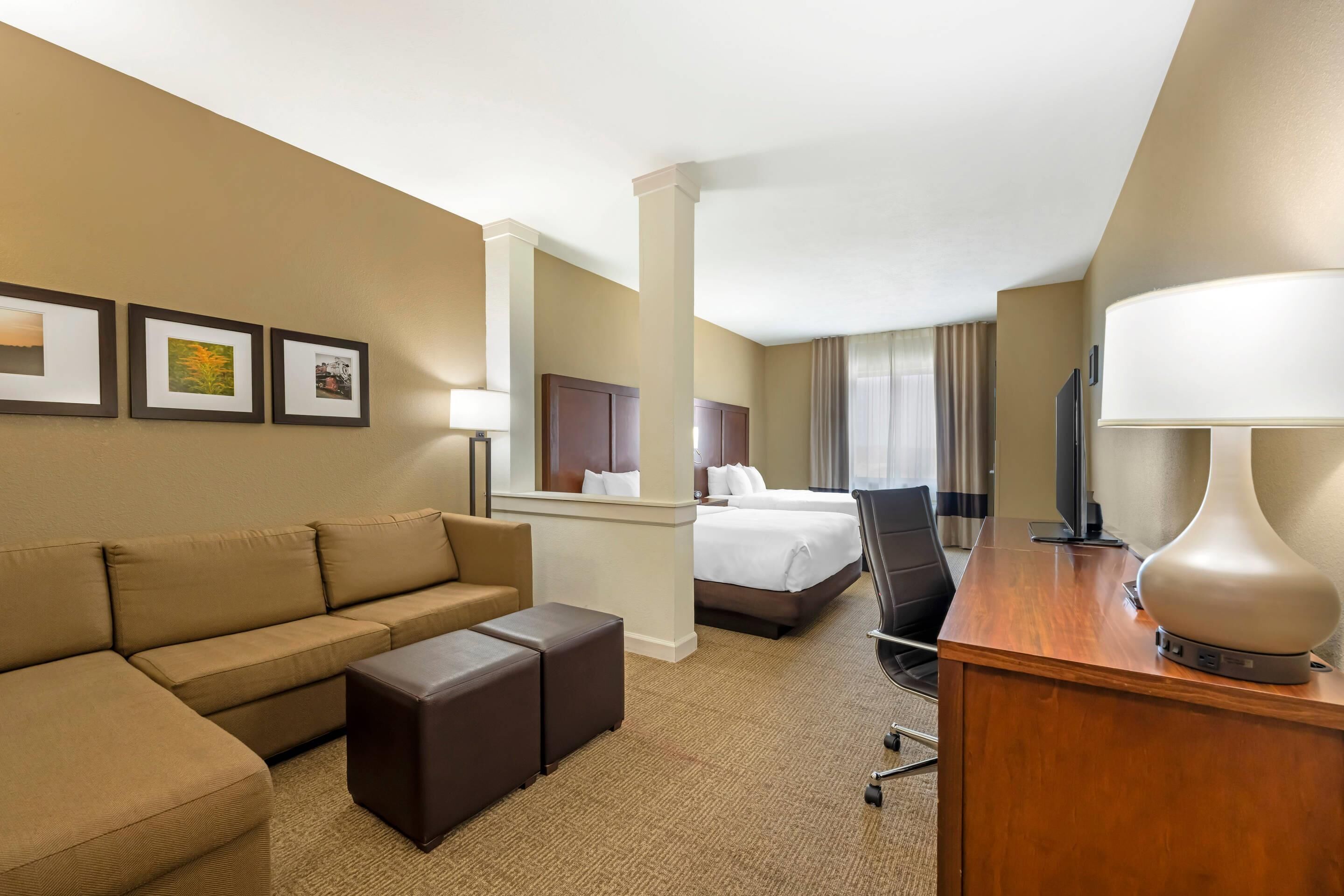 double room, multiple beds | 1 bedroom, desk, blackout curtains, soundproofing