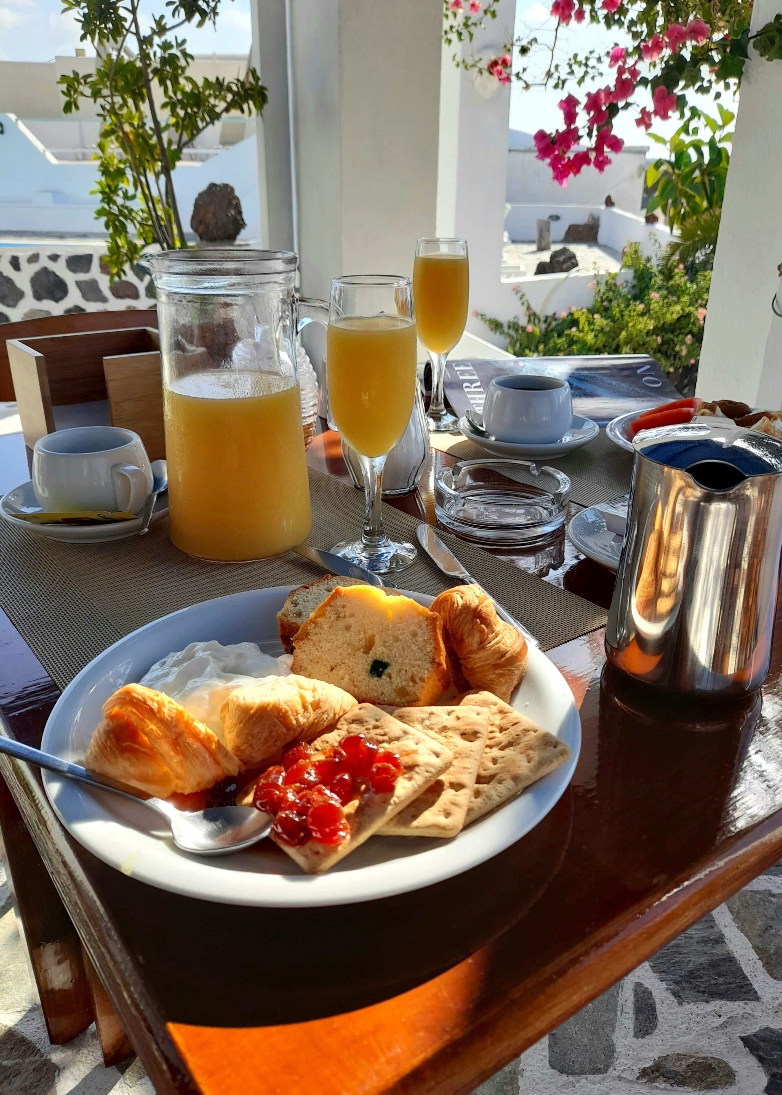 daily buffet breakfast (eur 12 per person)