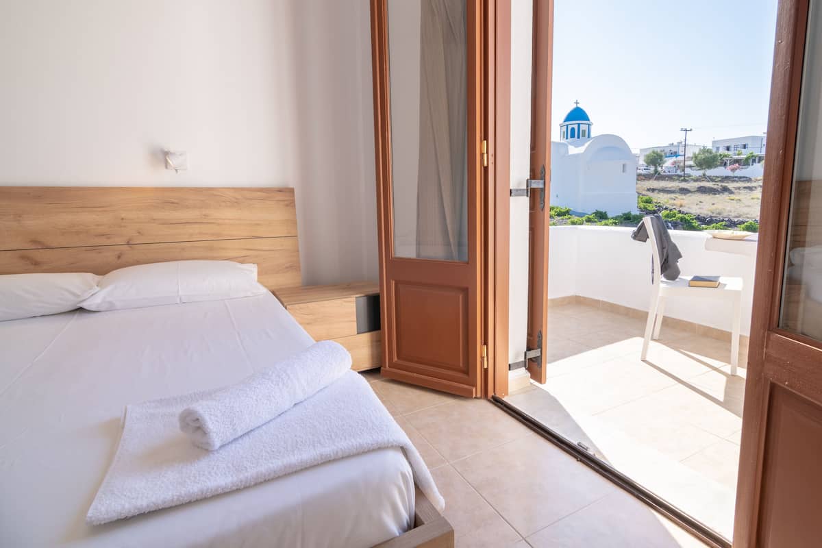 triple room | iron/ironing board, free cots/infant beds, free wifi