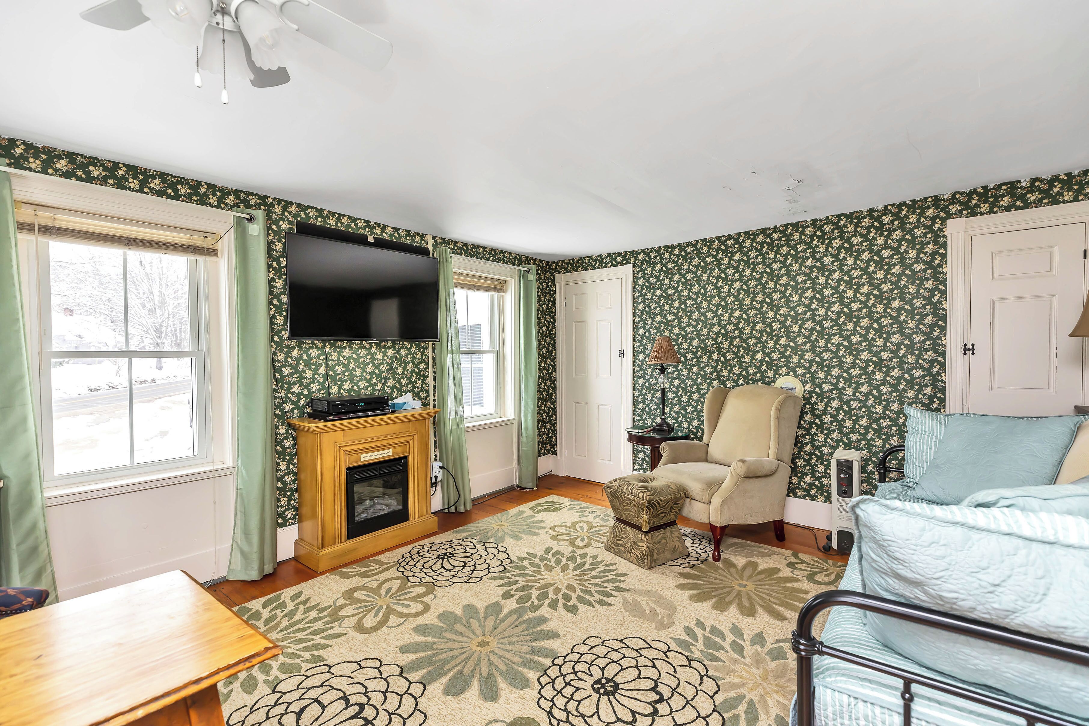 Family Suite, Multiple Beds | Living area