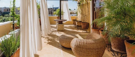 Penthouse, 3 Bedrooms (Suite)