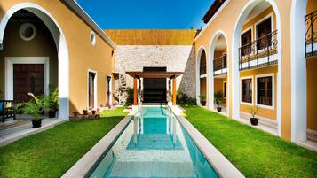 Alberca al aire libre