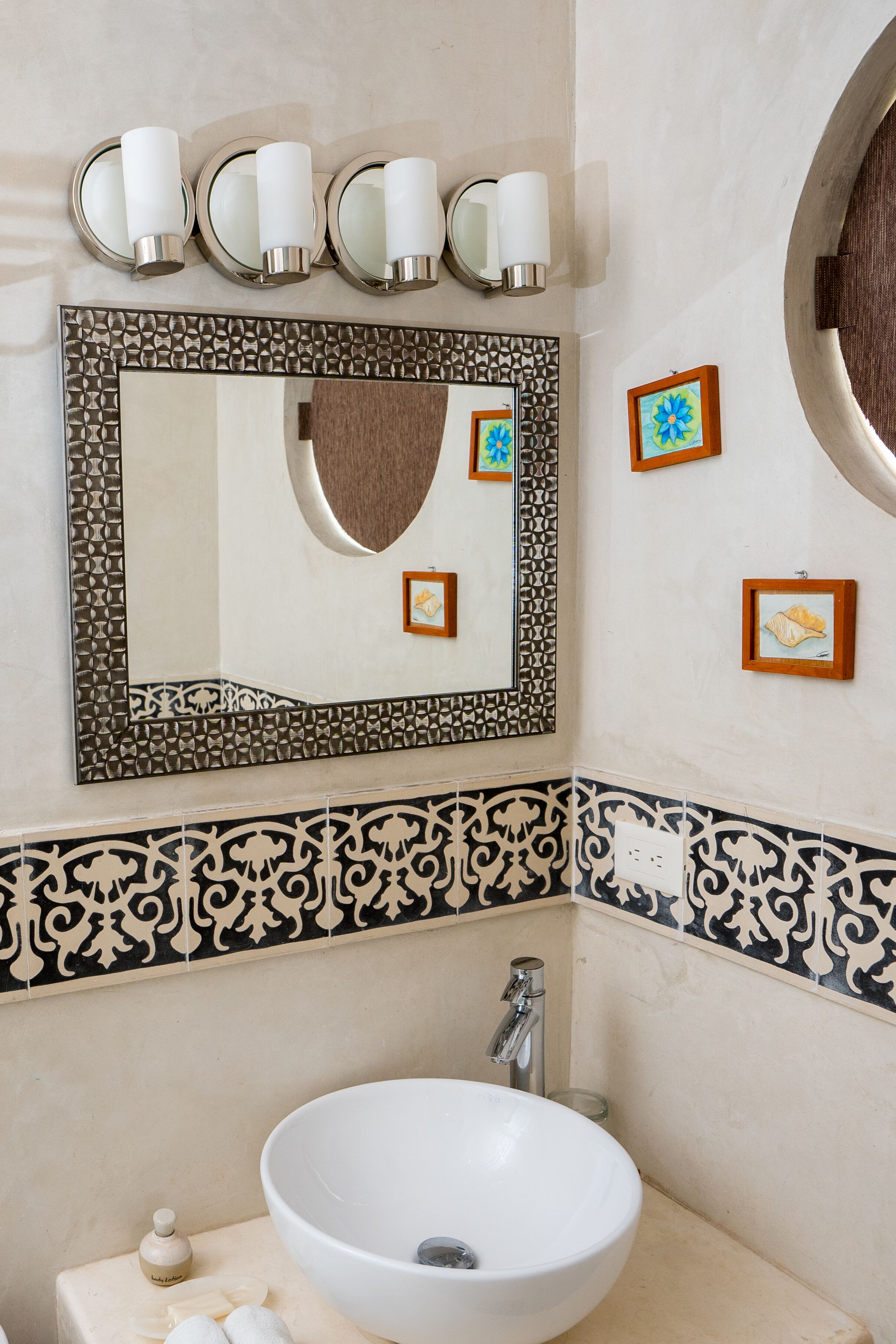 penthouse, 3 bedrooms (suite) | bathroom | shower, free toiletries, bathrobes, towels