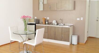 Cedar Cats Short Stay Apartments - Adults Only