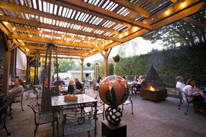 Restaurant - McMenamins Grand Lodge (Forest Grove)