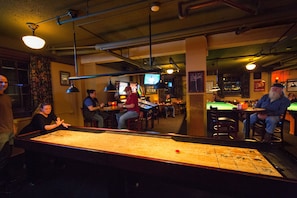 5 barer/lounger, pub och sportbar