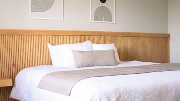 Deluxe Room | Select Comfort beds, desk, soundproofing, free WiFi