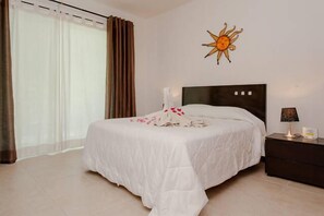 2 bedrooms, in-room safe, blackout curtains, free WiFi - Gaviotas II Condo Hotel (Playa del Carmen)