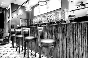 2 bars/lounges, poolside bar