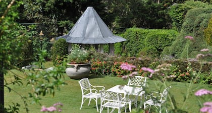Royal Cocoon