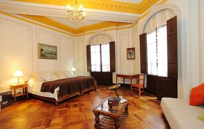 套房, 獨立浴室 | 房內夾萬、書桌、免費嬰兒床、摺床/加床 (收費)