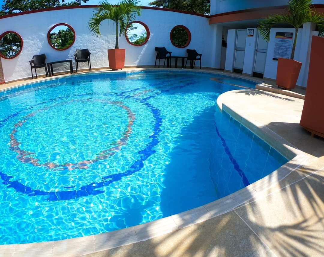 32-inch plasma tv with cable channels, tv