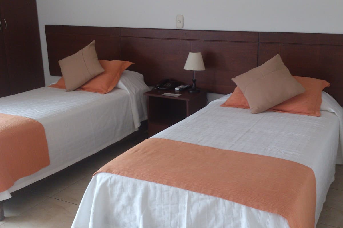 minibar, in-room safe, individually decorated, desk