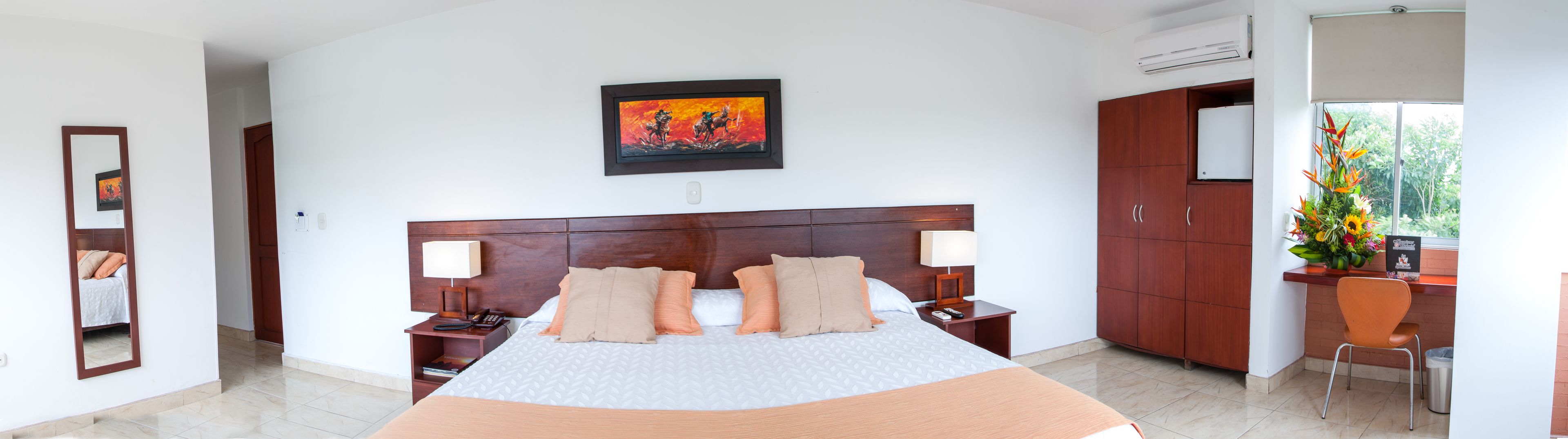 habitación superior 2 pax | minibar, in-room safe, individually decorated, desk