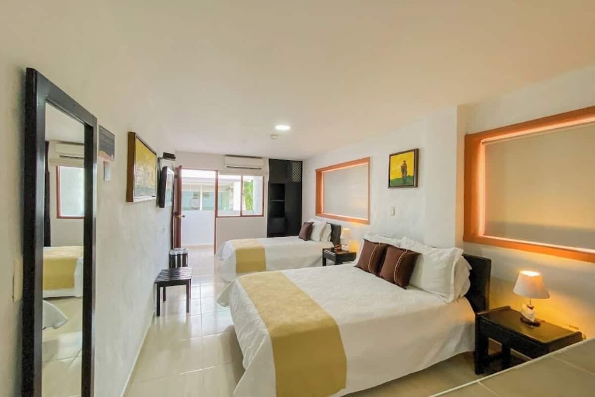 minibar, in-room safe, individually decorated, desk