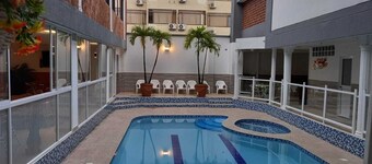 納波利塔諾飯店