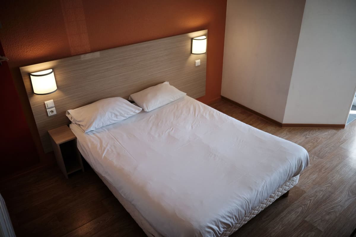 Bureau, espace de travail pour ordinateurs portables