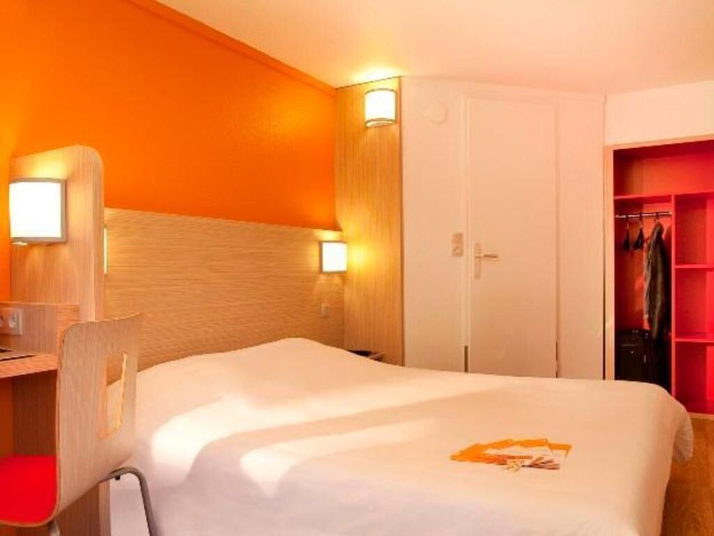 Desk, laptop workspace, blackout drapes, soundproofing