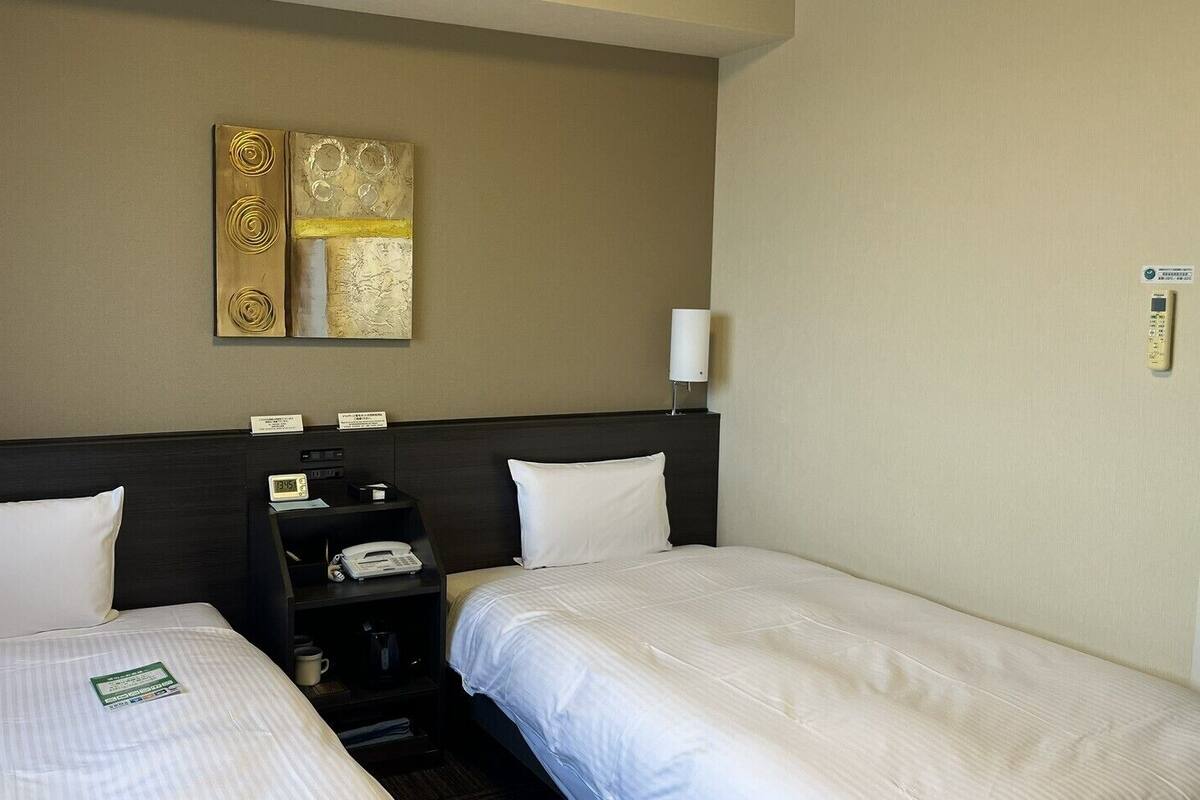 Desk, WiFi (free), bed sheets