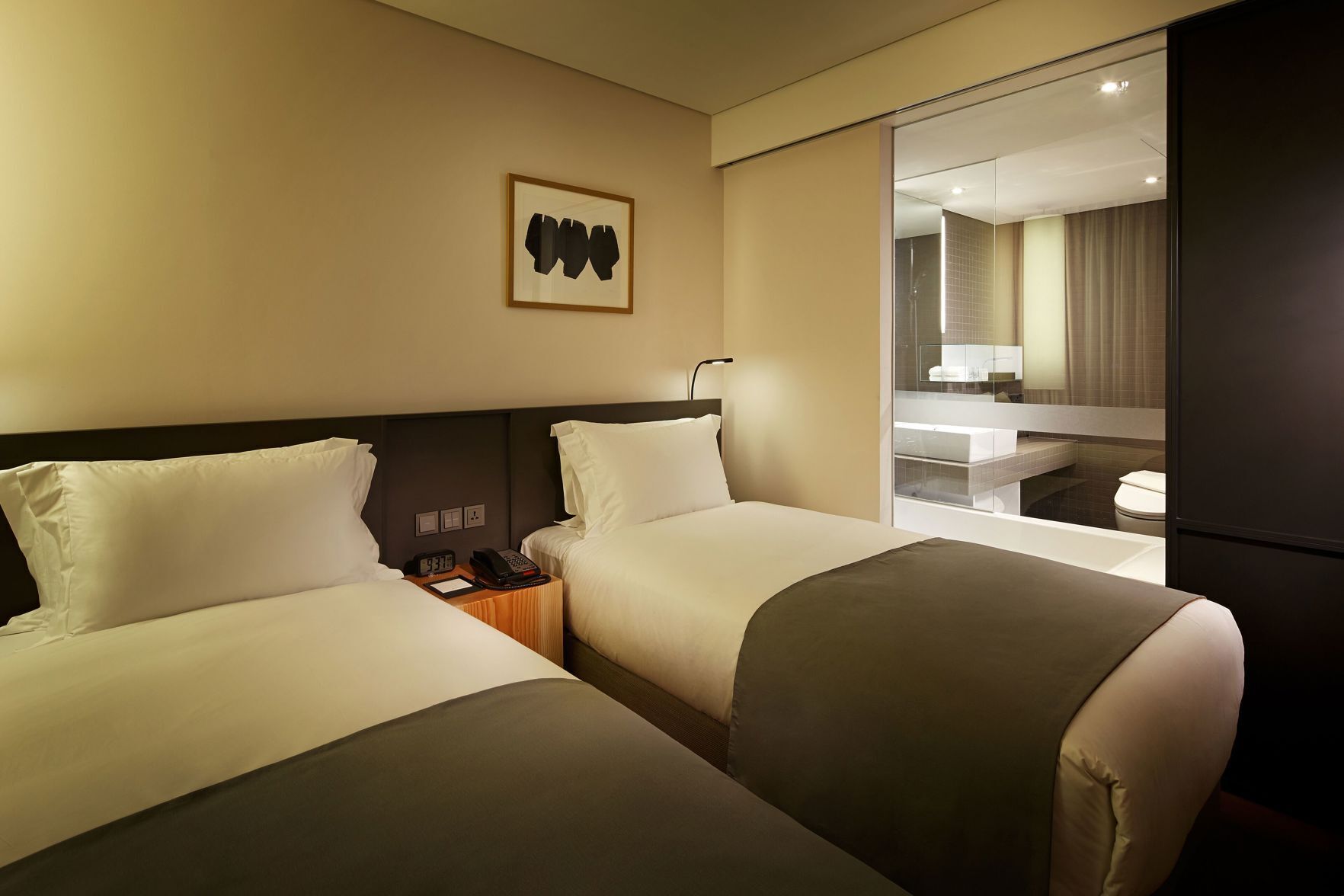 Down duvets, in-room safe, desk, blackout curtains