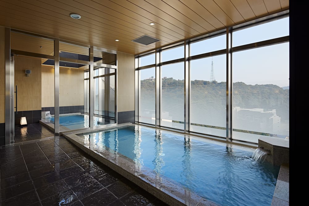 Candeo Hotels Matsuyama Okaido