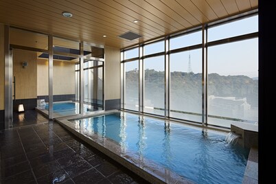 Candeo Hotels Matsuyama Okaido