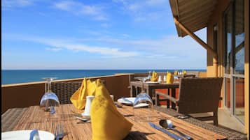 Petit déjeuner continental servi tous les jours en supplément