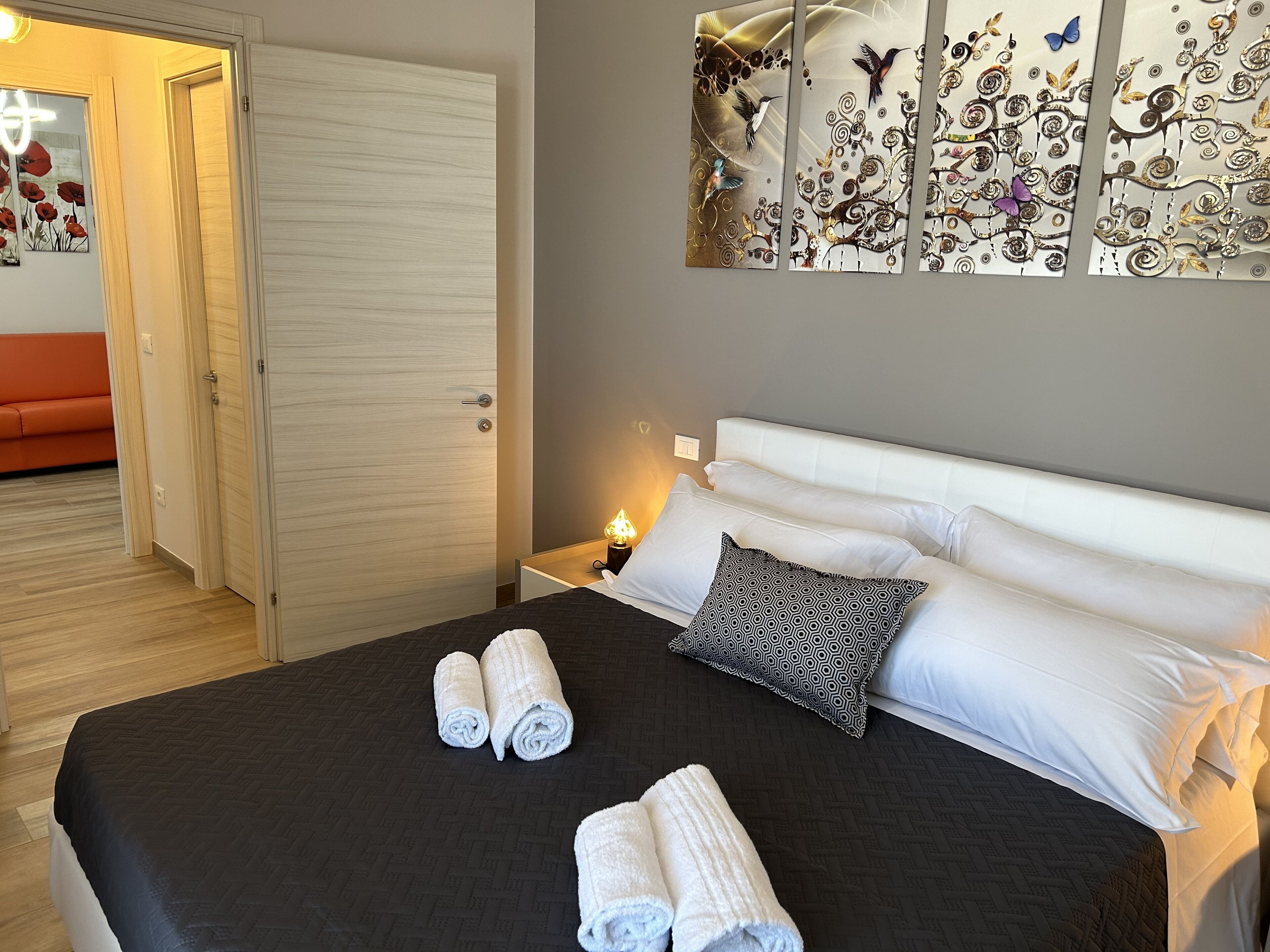 1 bedroom, in-room safe, desk, free wifi