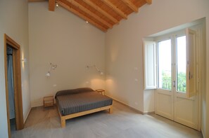 Triple Room, Balcony, Sea View | Minibar, soundproofing, cribs/infant beds, rollaway beds - Il Giardino degli Ovali (Fiumefreddo di Sicilia)