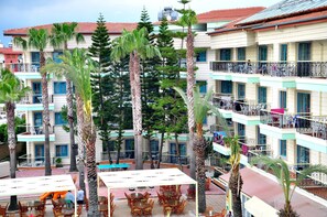 Terrace/patio - Çınar Family Suite Hotel (Manavgat)