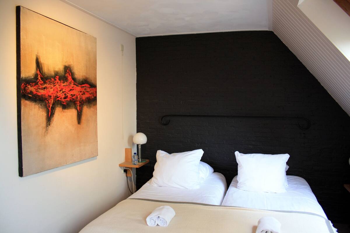 Superior Room, 2 Twin Beds, Bathtub, Garden View | Egyptian cotton sheets, premium bedding, in-room safe, desk