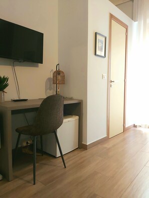 Chambre Double, balcon | Wi-Fi gratuit