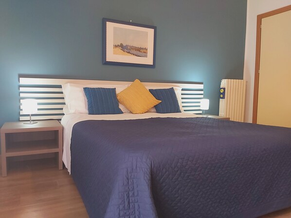 Chambre Double, balcon | Wi-Fi gratuit