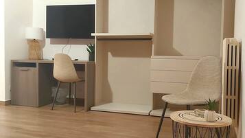 Chambre Triple, balcon | Wi-Fi gratuit