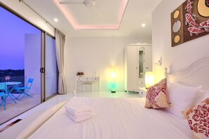 Villa Confort, 4 habitaciones, piscina privada, vistas al mar | 4 dormitorios, escritorio, cortinas opacas y wifi gratis