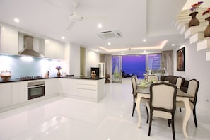 Villa Confort, 4 chambres, piscine privée, vue mer | Cuisine privée
