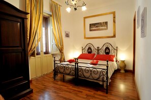 Standard Double or Twin Room, 1 Bedroom | 3 bedrooms, down duvets, in-room safe, iron/ironing board - Il Giardino di Pietra (Noto)
