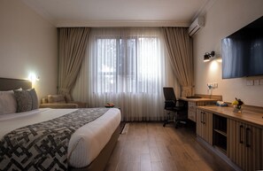 Executive Room | Hypo-allergenic bedding, in-room safe, soundproofing, free WiFi - Sportsview Hotel Kasarani (Nairobi)