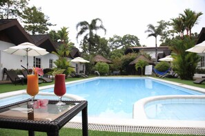 Udendørs pool