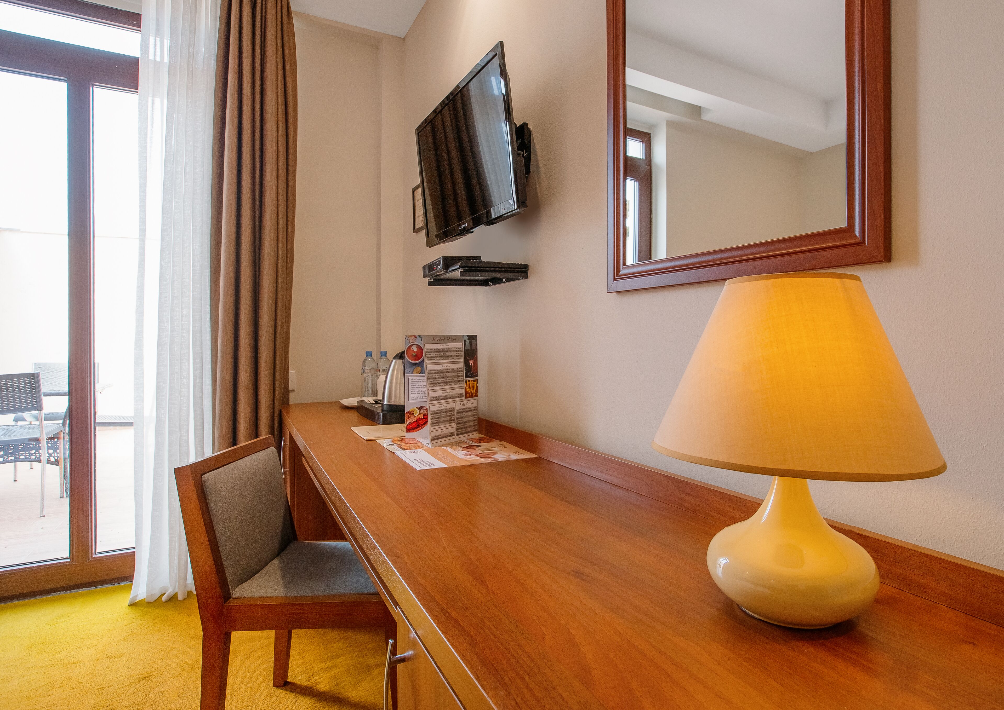 deluxe double or twin room | 1 bedroom, premium bedding, minibar, desk