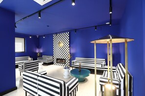 Lobby sitting area - Urban Boutique Hotel (Tbilisi)