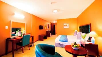 Minibar, in-room safe, individually decorated, individually furnished