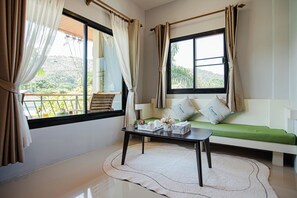 1 chambre, coffres-forts dans les chambres, bureau, rideaux occultants