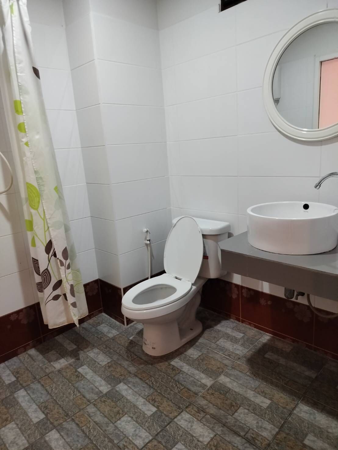 superior double room | bathroom | shower, free toiletries, towels