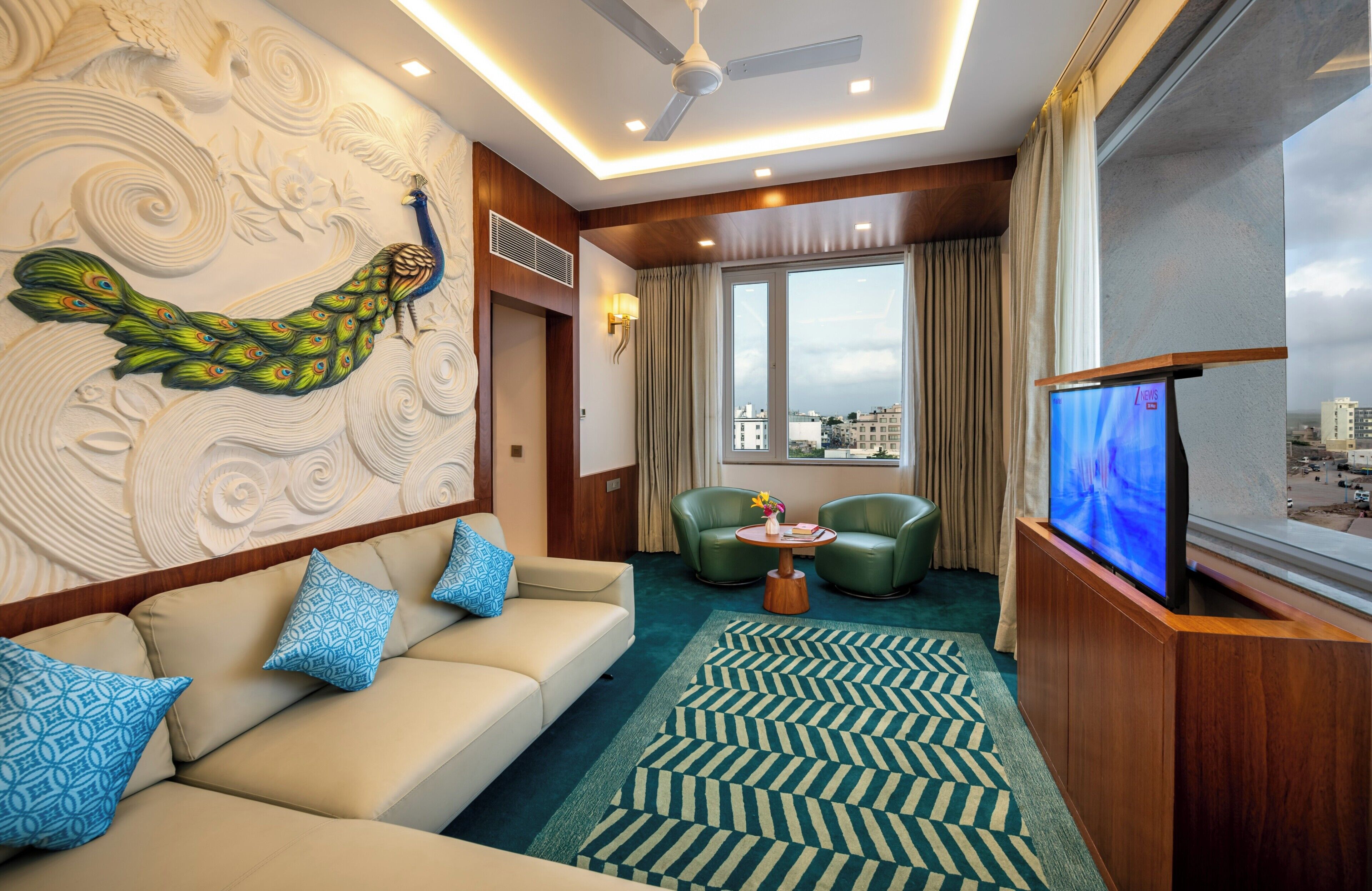 Studio Suite | Living room