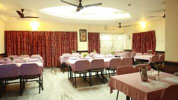 Breakfast (INR 150.00 per person)