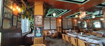 The New Castle Hotel