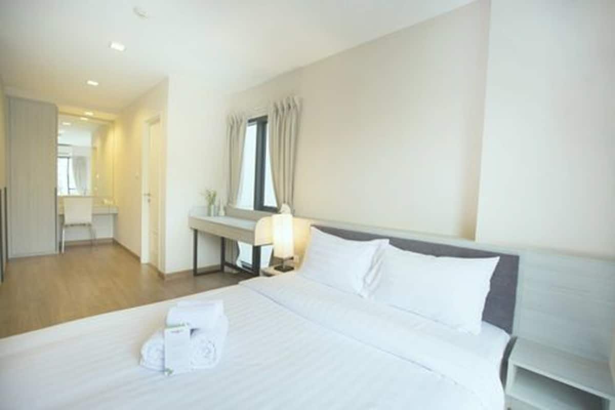 1 Bedroom Executive Suite Corner | Safe på rommet, strykejern/-brett og wi-fi (inkludert)