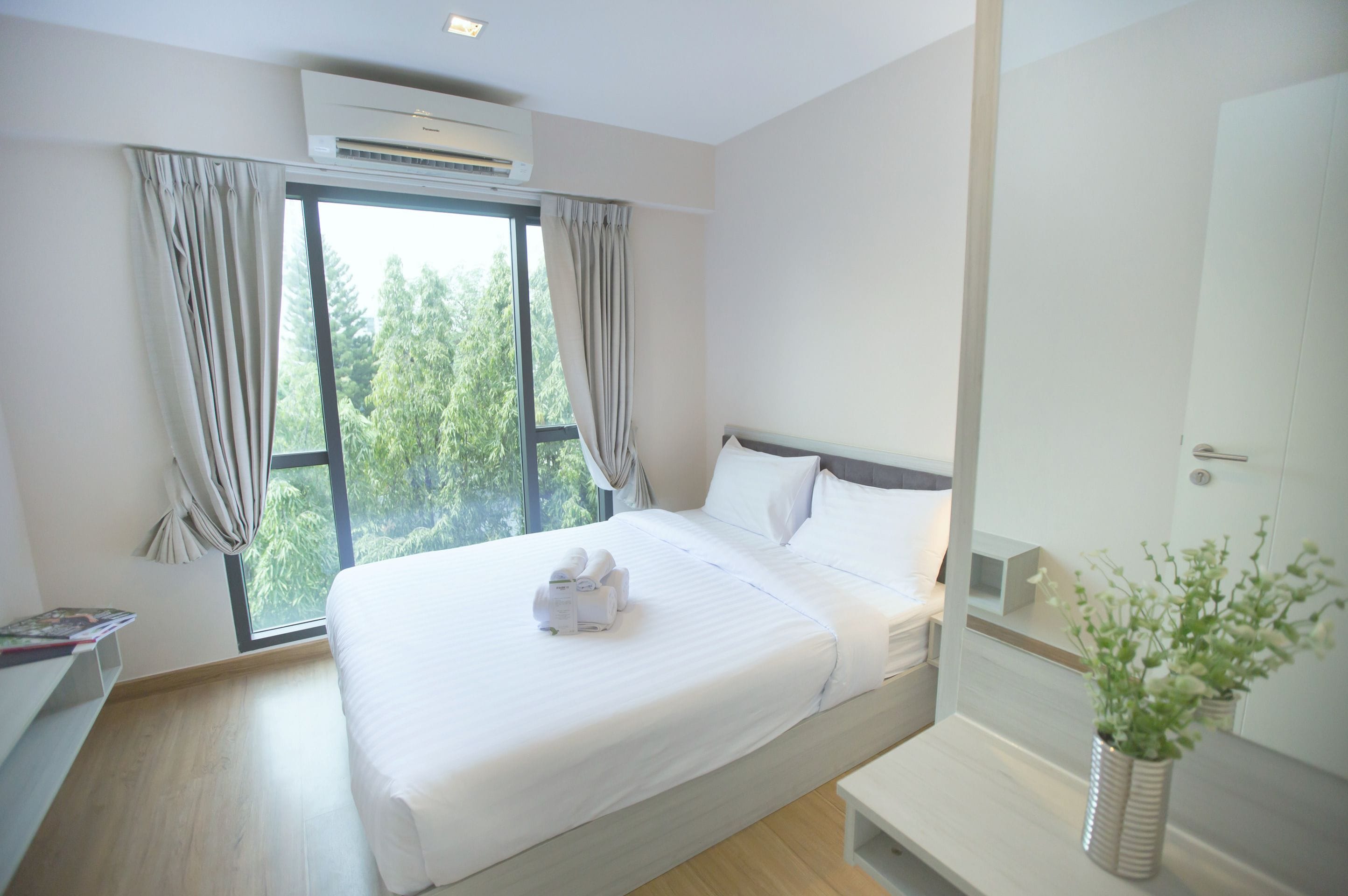 In-room safe, iron/ironing board, free WiFi