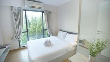 In-room safe, iron/ironing board, free WiFi